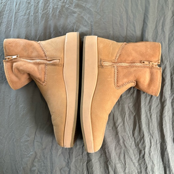 Olukai Pa'ina Hulu Shearling Lined Waterproof Tan Leather Booties. Size 7. - Picture 6 of 16